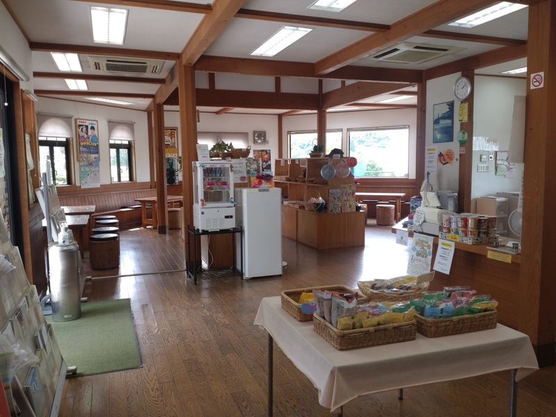 総合案内所(売店)内部