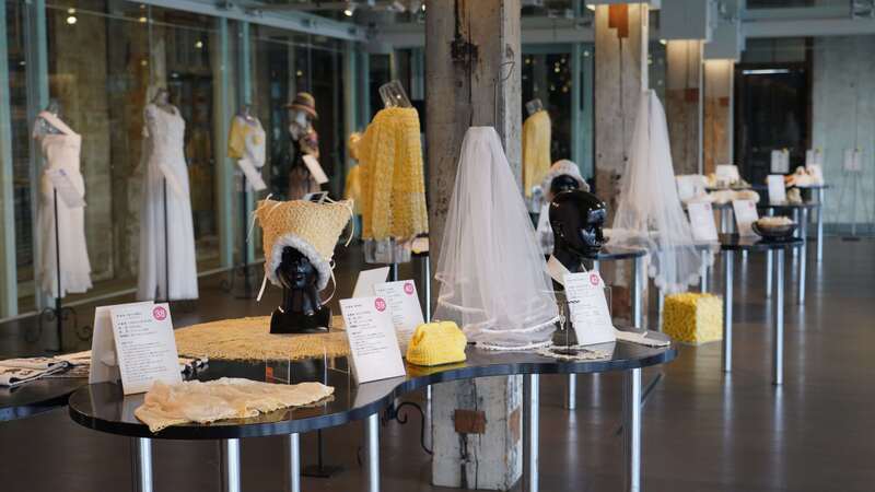 第４回 富岡シルク手編みニット展　展示風景