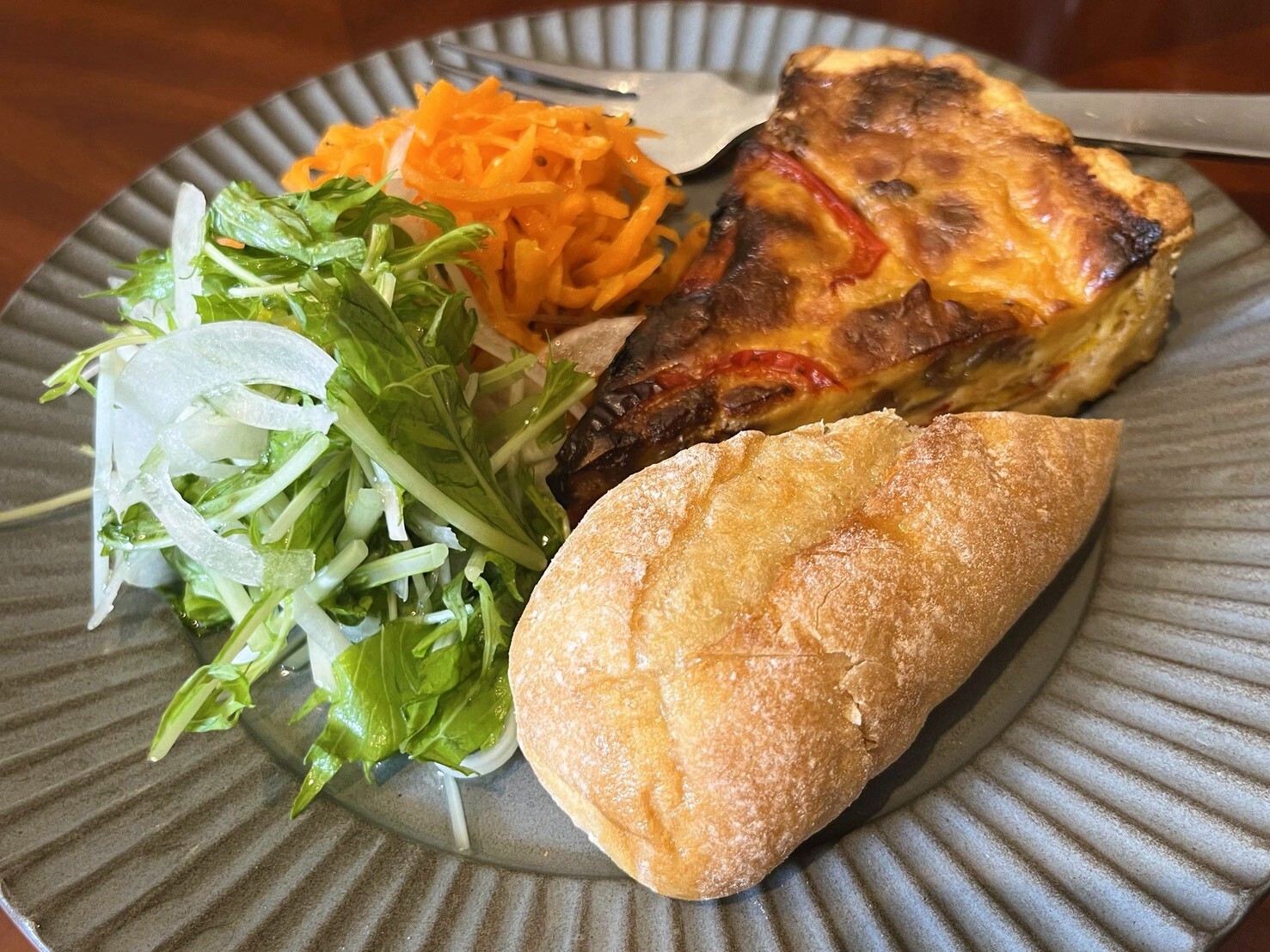 上州麦豚とパプリカのキッシュ（ドリンクセット＋みそプリン付）　